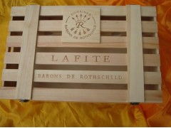 曹縣隆華工藝品廠 專業(yè)生產(chǎn)木制紅酒包裝箱的卓越選擇